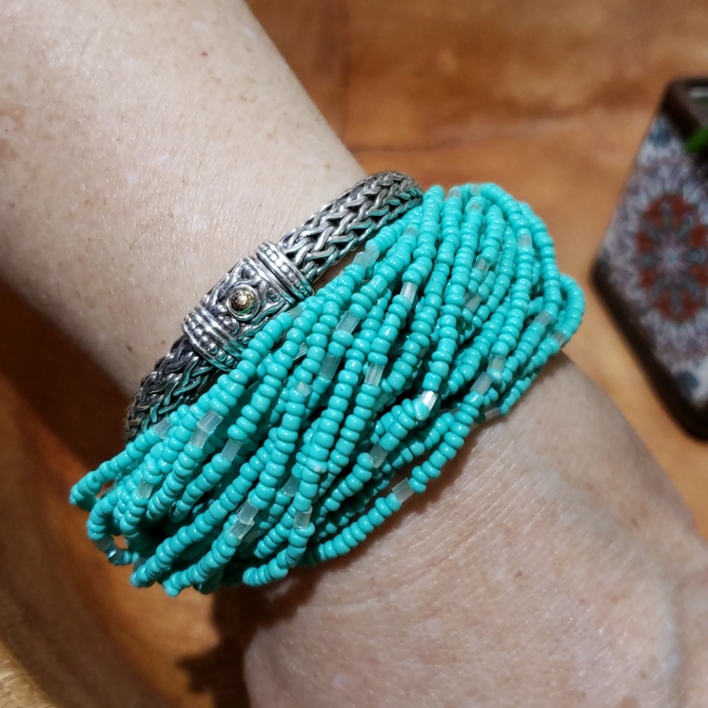 Turquoise bead bracelet